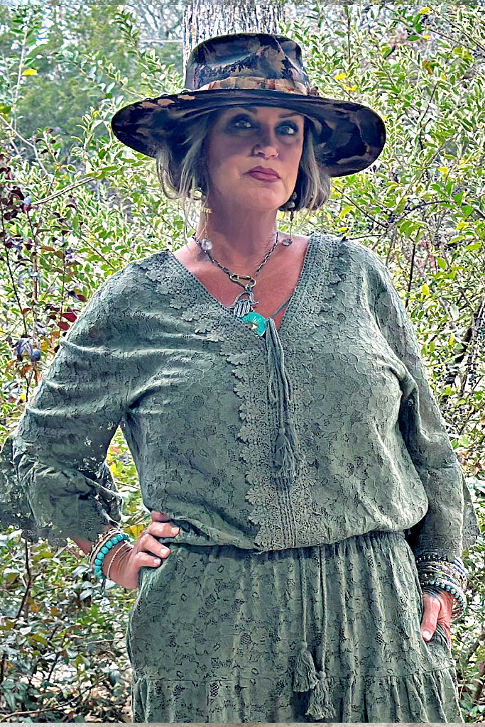 Romantic Views Top - Olive