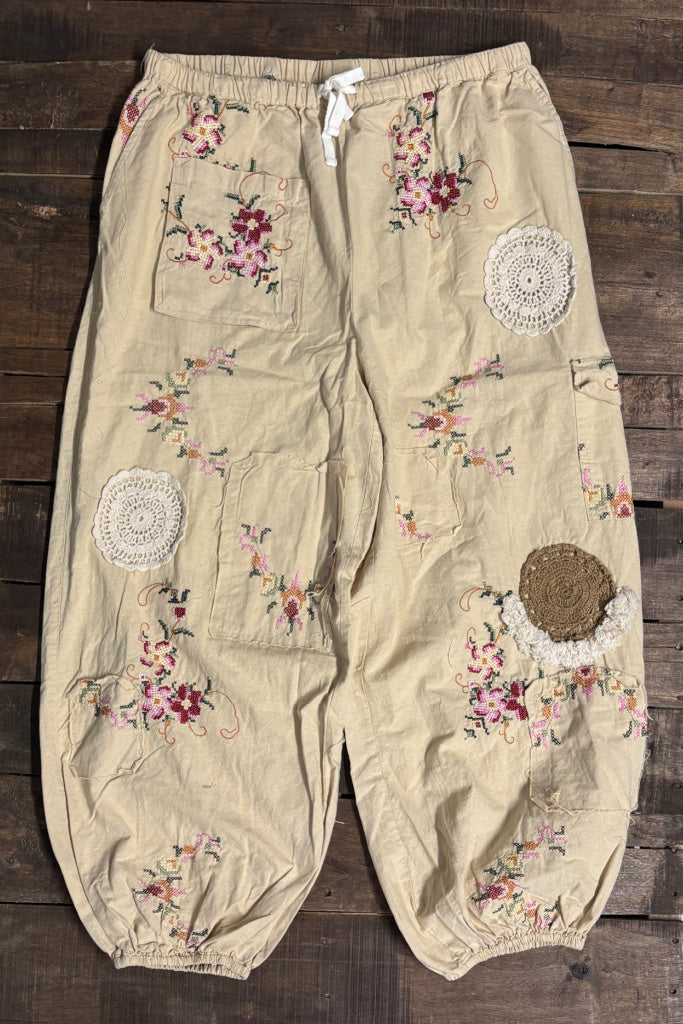 Willow Whisper Pants - Floral Oatmeal