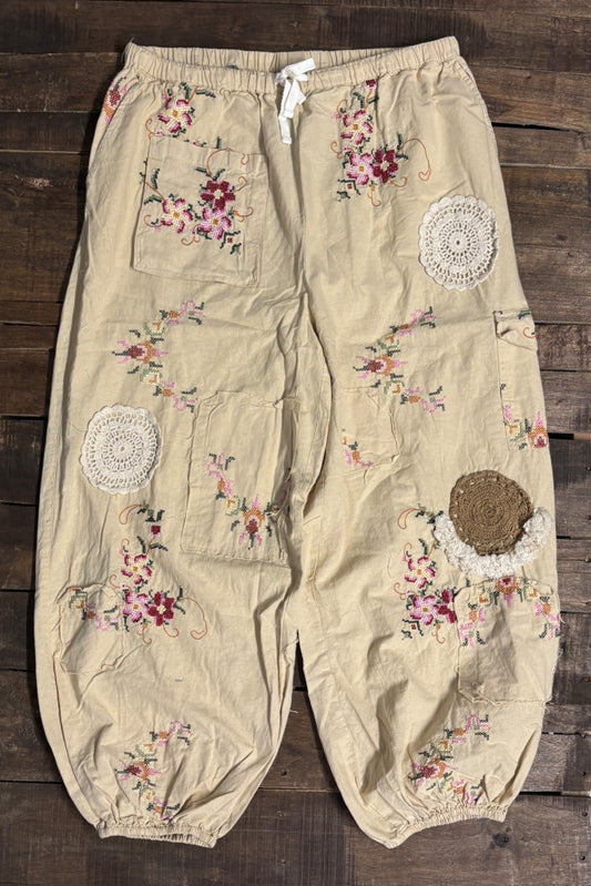 Willow Whisper Pants - Floral Oatmeal